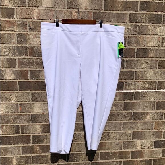 Take 50% OFF- 5th Avenue Secret Support White Cropped Pants, Size-22W - Picture 1 of 10
